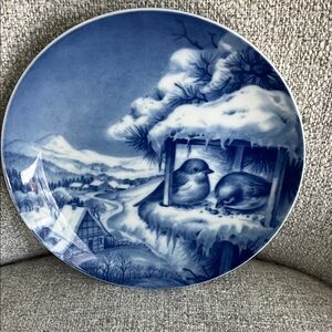 VTG Furstenberg Blue white Christmas plate porcelain sparrows feeding decor 1974
